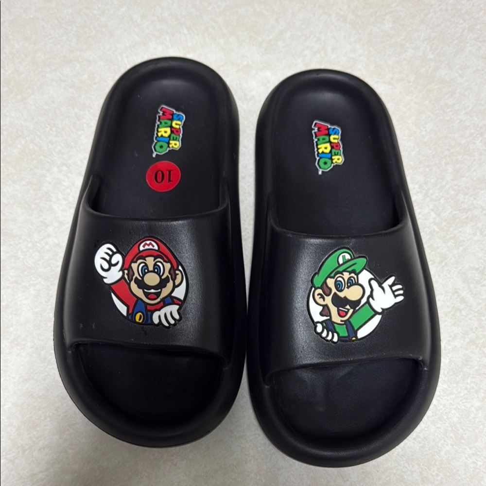 Nintendo Black Super Mario Slippers
